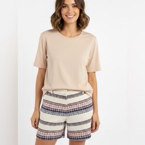 Dalia Textured Shorts. Size 8